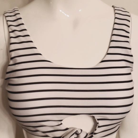 💙 4/$20 -NEW Front Tie Bralette Swim Top - Picture 2 of 6